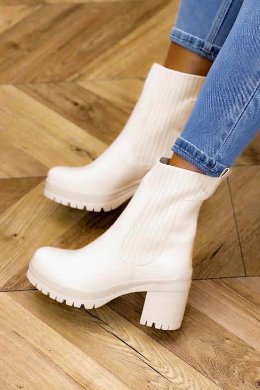 Boot´s Femme à Talons Carrés Crème 